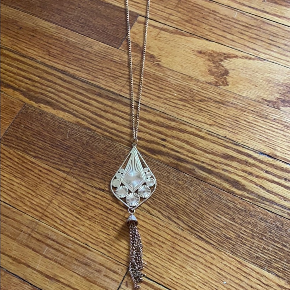 Decorative necklace - Picture 2 of 4